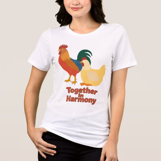Together in Harmony – Peaceful Rooster and Hen Wom トライブレンドＴシャツ (正面)