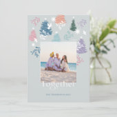 Together Pastelクリスマスツリーフォレストファミリーフォト シーズンカード (スタンド正面)