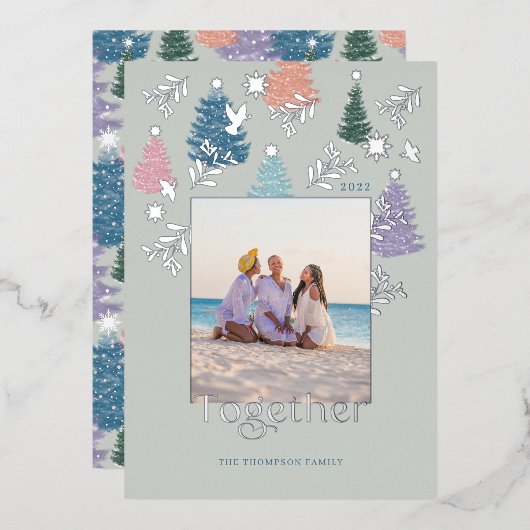 Together Pastelクリスマスツリーフォレストファミリーフォト 箔シーズンカード (正面/裏面)
