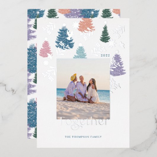 Together Pastelクリスマスツリーフォレストファミリーフォト 箔シーズンカード (正面/裏面)