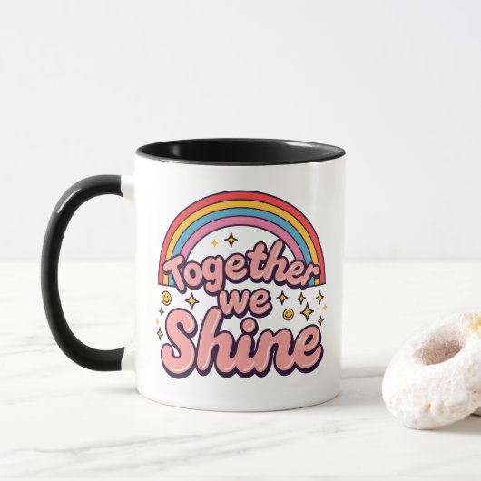 Together We Shine – Rainbow Retro Pride Quote マグカップ (ドーナツ)