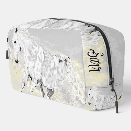 Toiletry Bag   : Whiled Stallion  ドップキット (右コーナー)