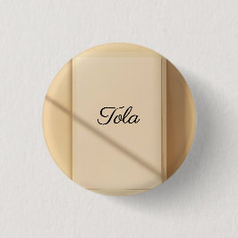 Tola Modern Name Button – Personalized Wall Print 缶バッジ
