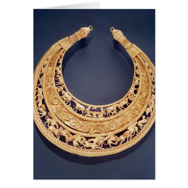 Tolstaya Mogilaからの三日月形の胸 (正面)