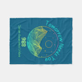 Tomorrow Needs You 988 Suicide Prevention Awarenes フリースブランケット (正面(横))