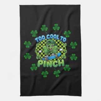 Too Cool to Pinch Skateboard Shamrock St. Patricks キッチンタオル
