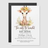 Too Cute to Reach Giraffe Baby Shower Invitation マグネット招待状 (正面/裏面)