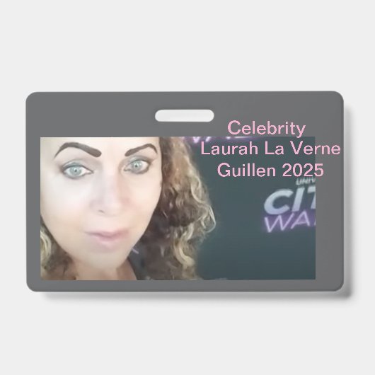 #TOPCELEBRITY #LAURAHLAVERNEGUILLEN 2025 バッジ (正面)