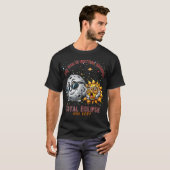 Total 太陽の Eclipse Chase 2024年4月Sun Is Gettin Tシャツ (正面フル)