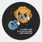 Total Solar Eclipse 2026 Greenland Photobomb ラウンドシール (正面)