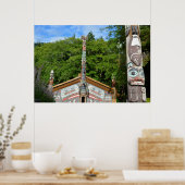 Totem Poles And Hut, Alaska ポスター (キッチン)