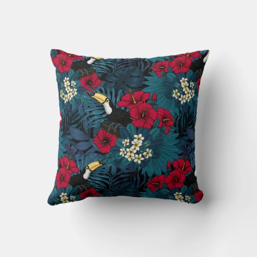 Toucans and tropical flora, green and red クッション (裏面)