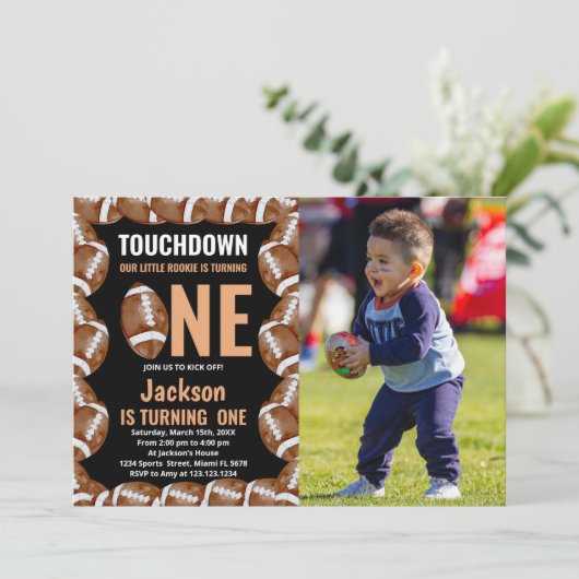 Touchダウン1ブラックサッカー誕生日と写真 招待状 (スタンド正面)