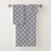 Towel and washcloth with a black and white floral  バスタオルセット (インサイチュ)