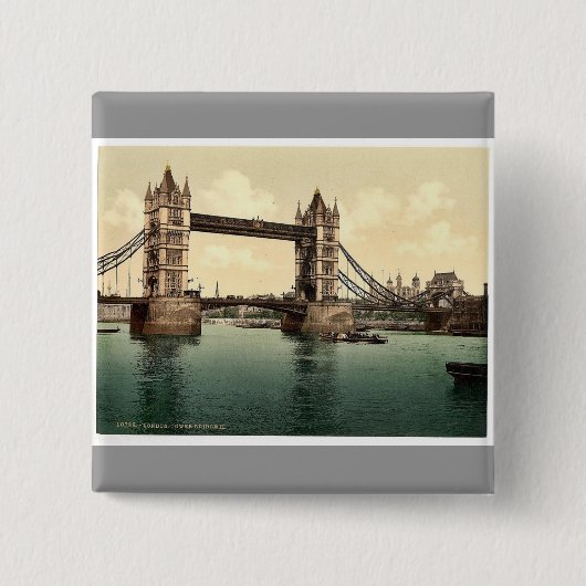 Tower Bridge, III. (open), London, England lear Ph 缶バッジ (正面)