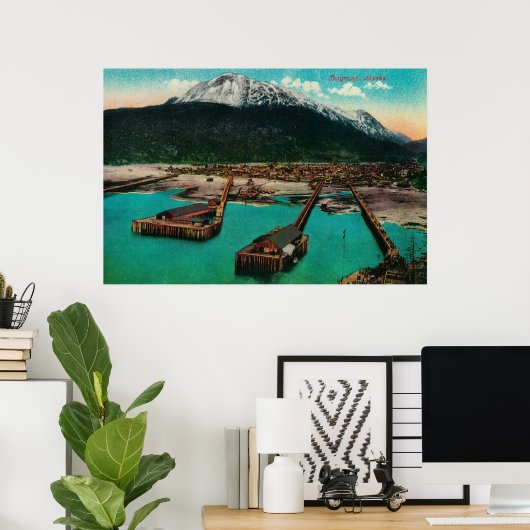 Town View of Skagway, AlaskaSkagway, AK ポスター (ホームオフィス)