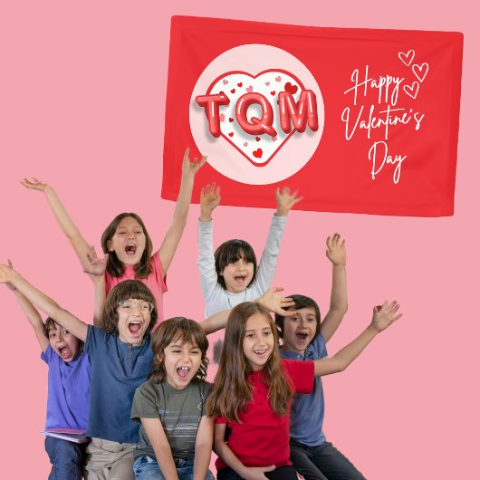 TQM - Red and Pink Hearts Happy Valentine's Day 横断幕