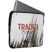 Trader Mindset – Discipline Focused Trading ラップトップスリーブ (正面右)