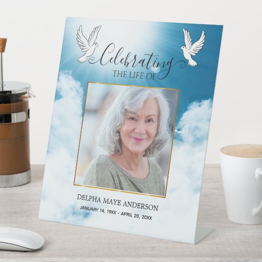 Traditional Blue and White Dove Memorial 台座サイン (インサイチュ)