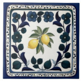 Traditional Lemons Dark Blue and White Floral タイル (正面)