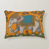 Traditional Mithila style elephant pillow アクセントクッション (正面)