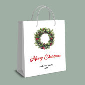 Traditional pine wreath Christmas bag with berries ミディアムペーパーバッグ
