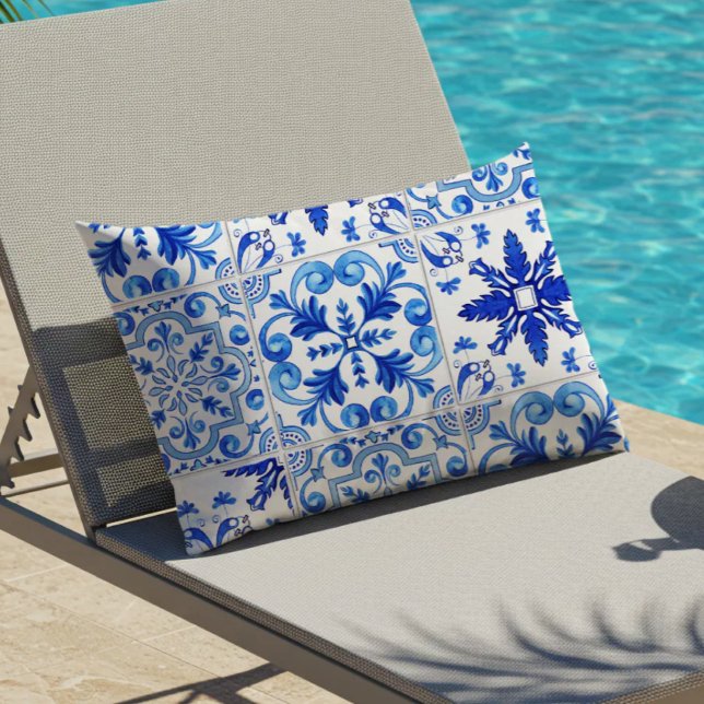 Traditional Portuguese Tile Pattern Blue White アウトドアクッション (クリエイターアップロード済み)