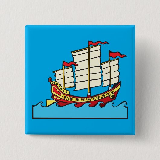 Traditional Red Chinese Junk Ship on Blue Waves 缶バッジ (正面)