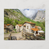 Traditional Stone Houses in Bulnes, Asturias ポストカード (正面)