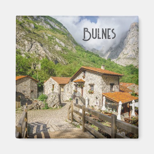 Traditional Stone Houses in Bulnes, Asturias マグネット (正面)