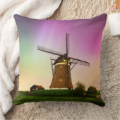 Traditional windmill under the Northern Lights クッション (ブランケット)
