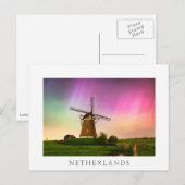 Traditional windmill under the Northern Lights ポストカード (正面/裏面)