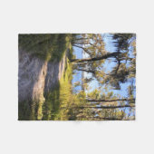 Trail By The River フリースブランケット (正面(横))