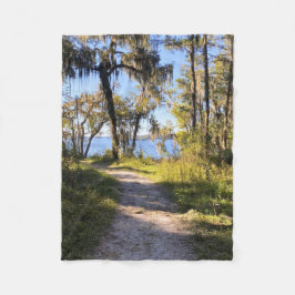 Trail By The River フリースブランケット