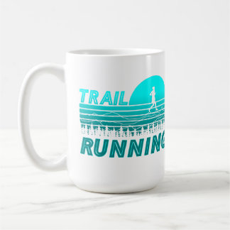 Trail Running blauen Sonnenuntergang mit Bergen コーヒーマグカップ