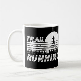 Trail Running im Sonnenuntergang mit Bergen und Wa コーヒーマグカップ