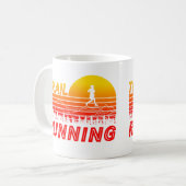 Trail Running orangen Sonnenuntergang mit Bergen コーヒーマグカップ (正面左)