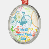 Training 失った Wheels自転車のキープザーと年 メタルオーナメント (左)