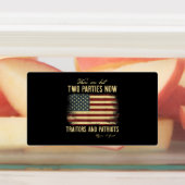 Traitors and Patriots  ラベル (貼付)