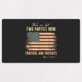 Traitors and Patriots  ラベル (デザイン2)