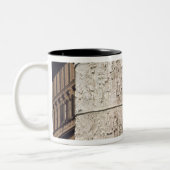 Trajanのコラムの詳細 ツートーンマグカップ (左)