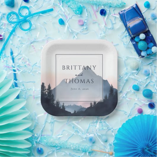 Tranquil Blue Mountain Landscape ペーパープレート (パーティー)