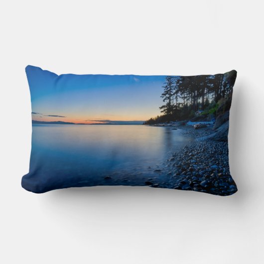 Tranquil Coastal Sunset Lumbar Pillow Cover ランバークッション (正面)