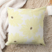 Tranquil Morning Yellow Flowers  クッション (ブランケット)