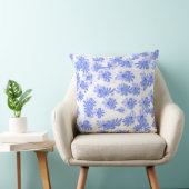 Tranquil Touch: Blue Patterned Throw Pillow クッション (椅子)