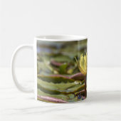 Tranquil Water Lily Coffee Mug – Nature Photograph コーヒーマグカップ (左)