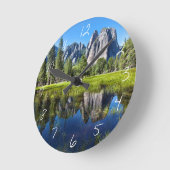 Tranquility In Yosemite ラウンド壁時計 (傾斜)