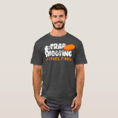 Trap Shooting If It Flies It Dies Clay Pigeon Tシャツ (正面フル)