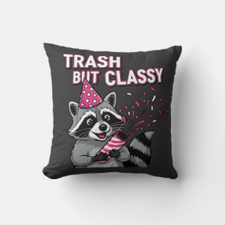 Trash But Classy – Party Raccoon Holiday Edition クッション