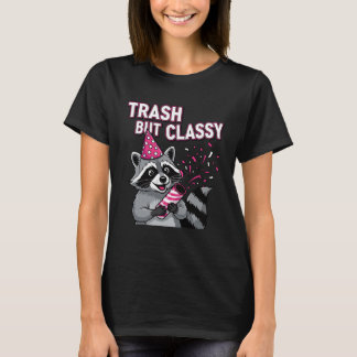 Trash But Classy – Party Raccoon Holiday Edition Tシャツ